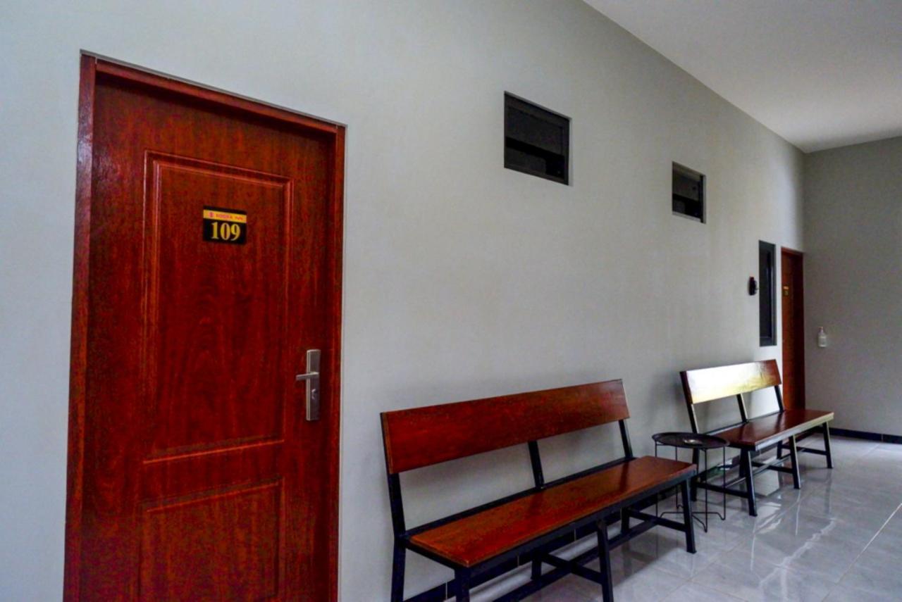 Reddoorz Near Kampus Ump Purwokerto 2 Hotel Sumbang Bagian luar foto